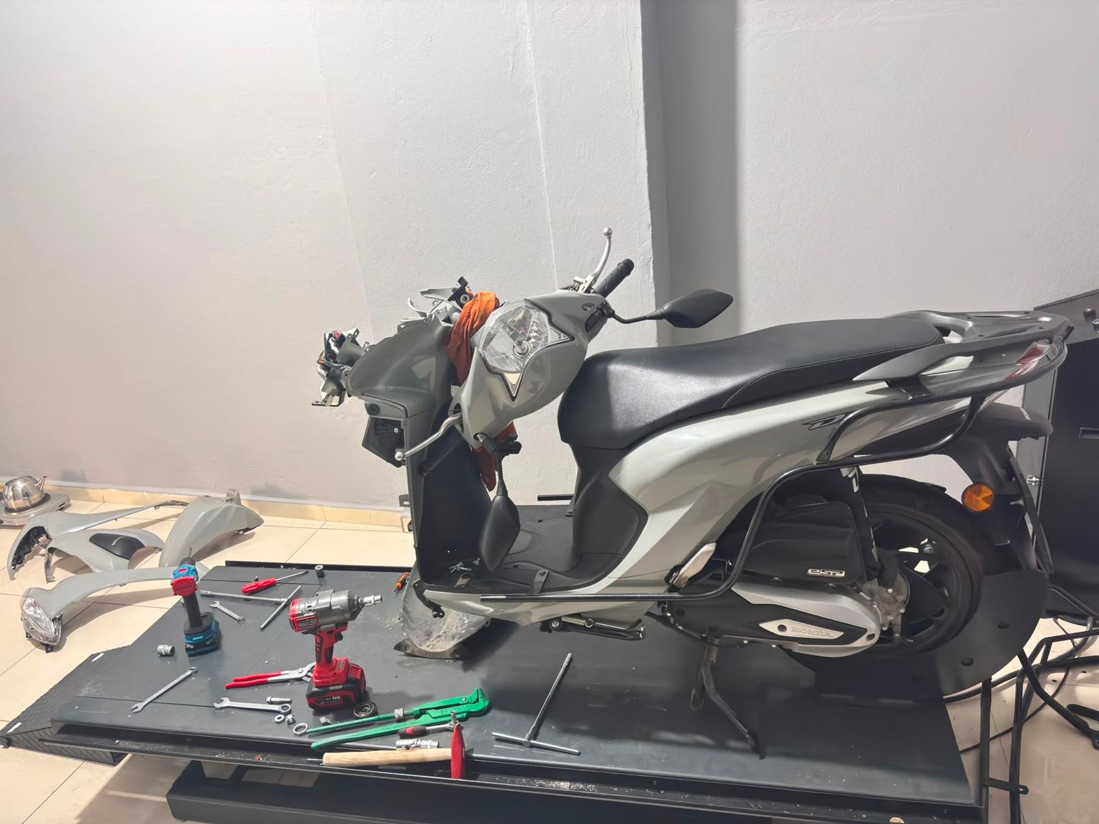 Despina Motors – Atölyeden Kareler 3